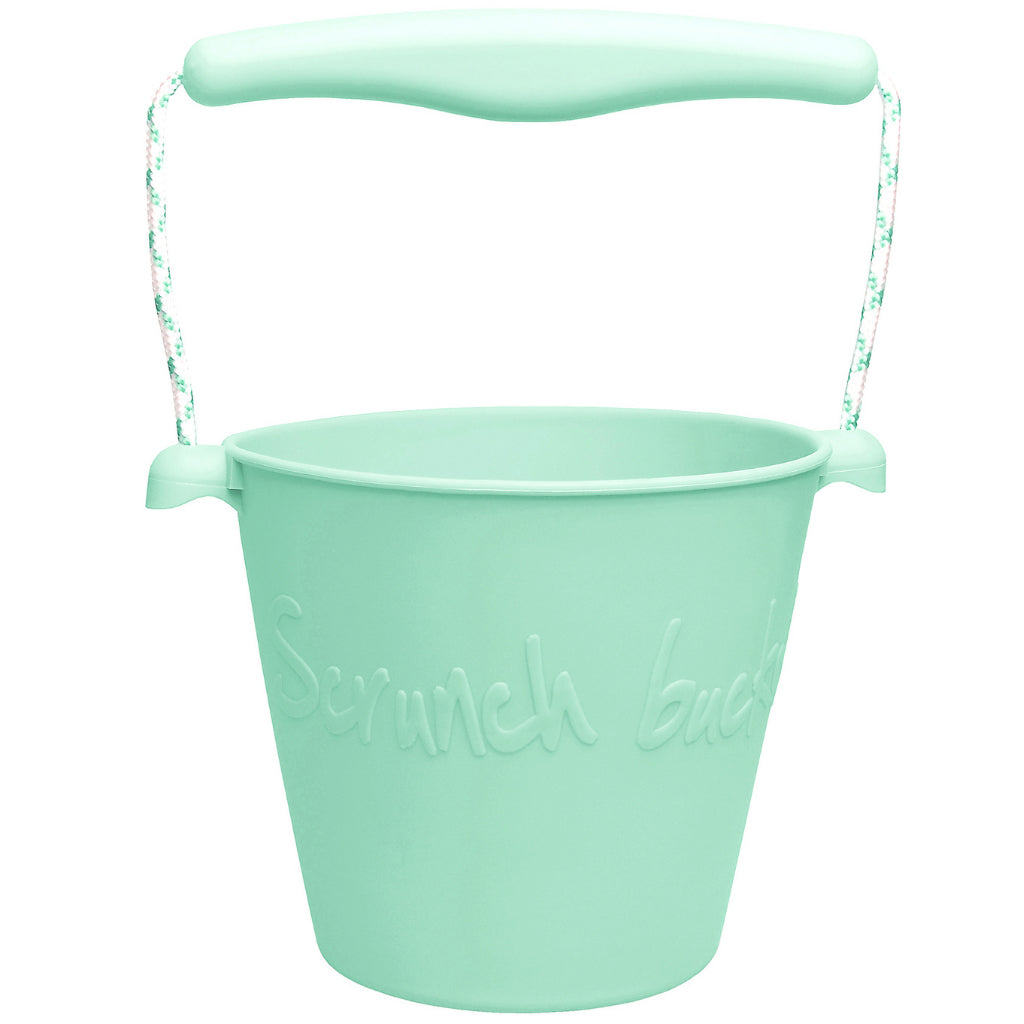 Scrunch bucket for young children in spearmint